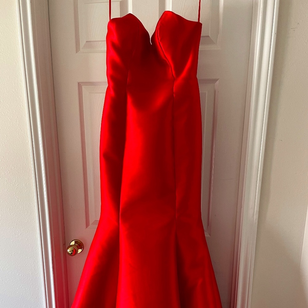 RED DRESS
